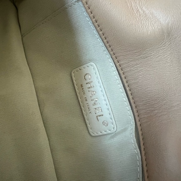 Authentic Chanel Tweedy Flap East-West Style Bag - Picture 13 of 16